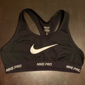 Sports bra - lots of life left also fits WMS XS